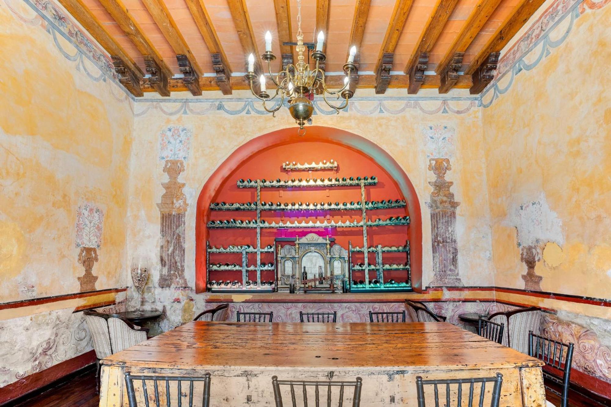 Hotel Quinta Real Puebla de Zaragoza Esterno foto The wine tasting room at the Hacienda de San José
