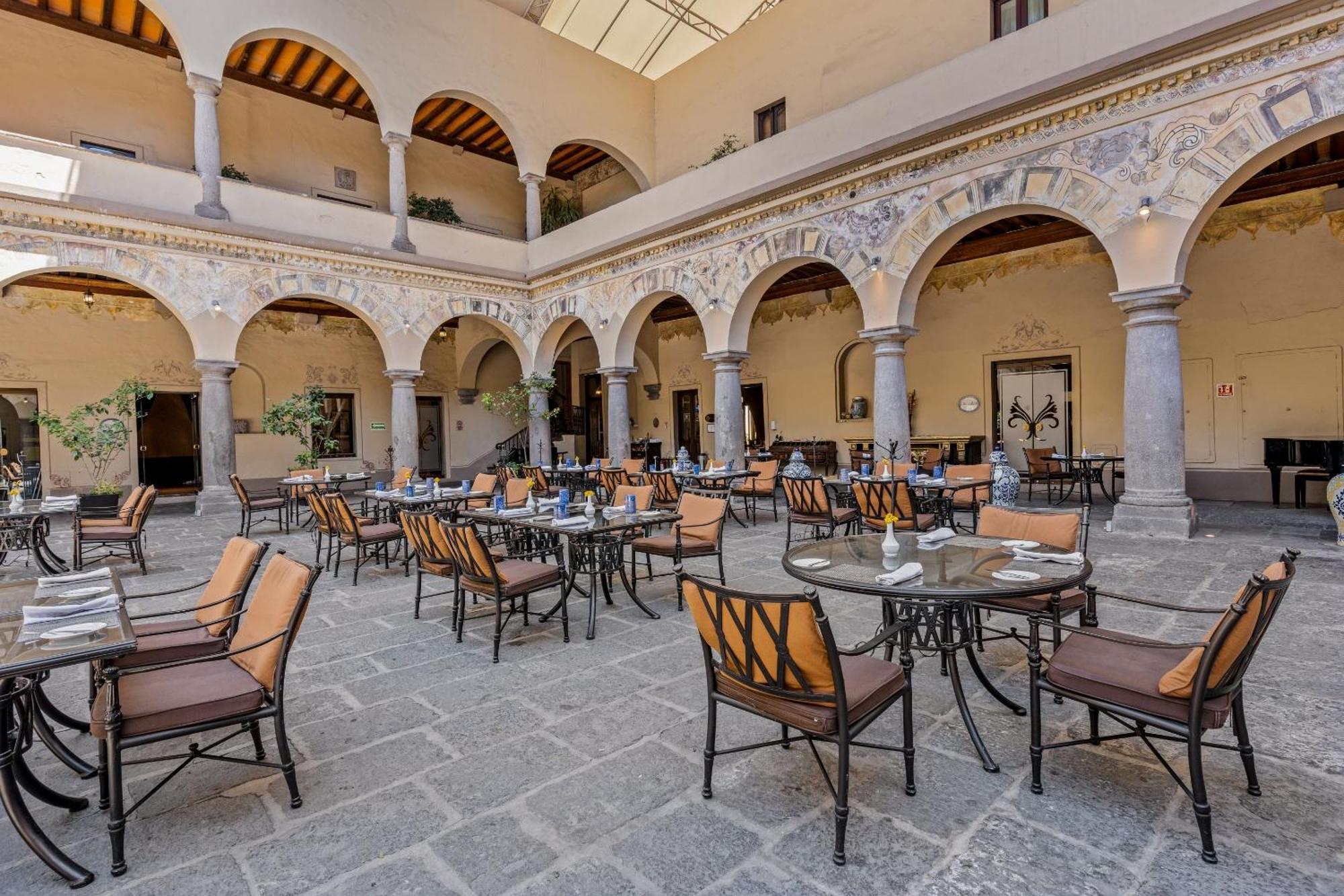 Hotel Quinta Real Puebla de Zaragoza Esterno foto Restaurant
