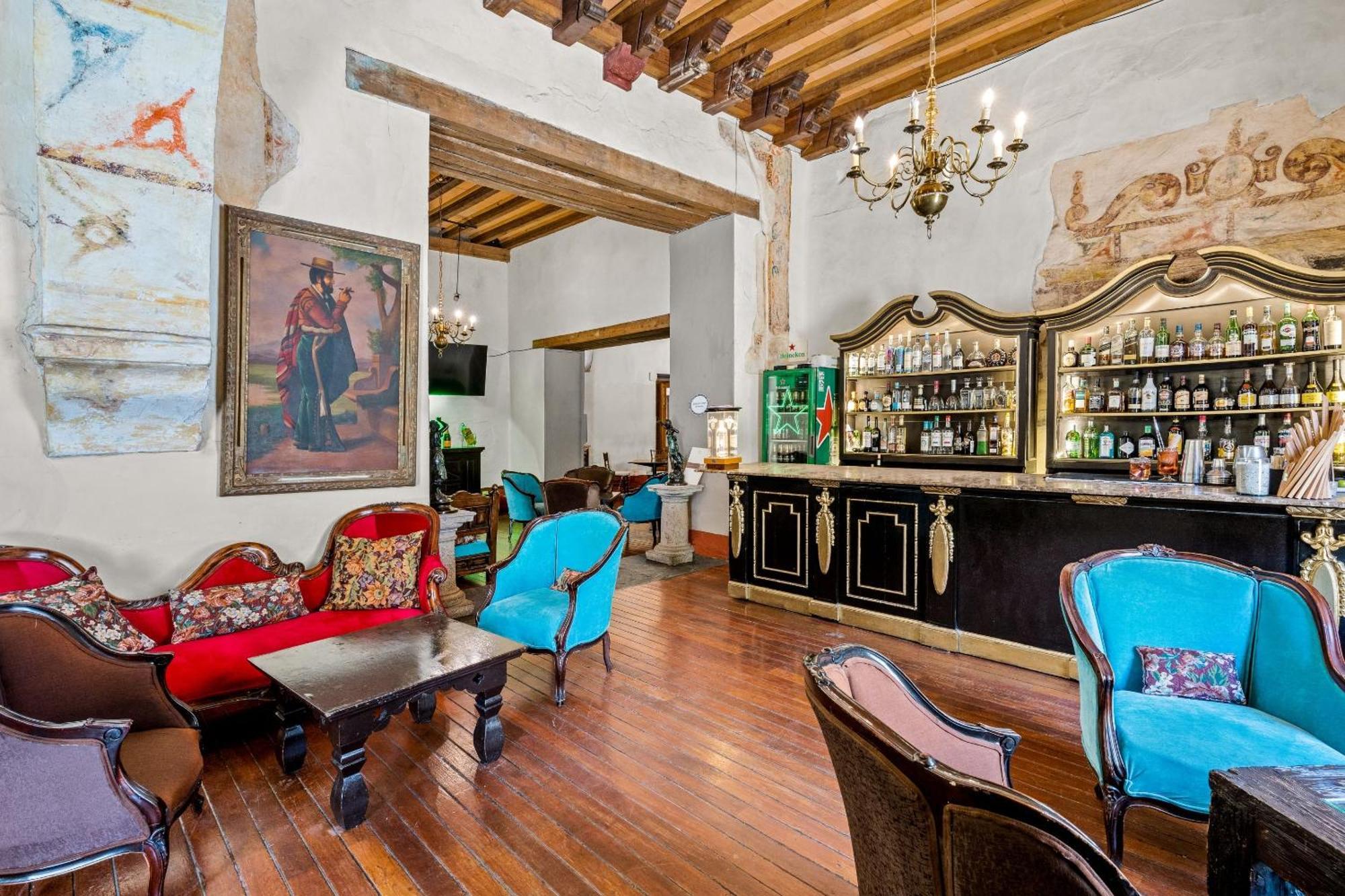 Hotel Quinta Real Puebla de Zaragoza Esterno foto The bar at the Hotel Casa Grande